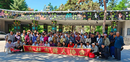图为活动现场